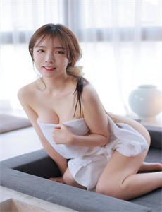 《601011-被学长灌满JING液去上课视频》